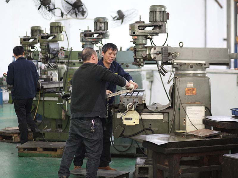為什么注塑模具成型會(huì)出現(xiàn)頂白？